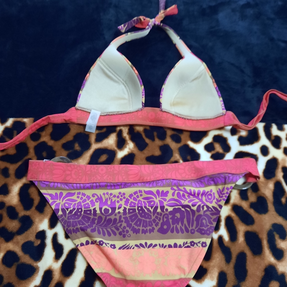 Vs Bikini Set - Picture 7 of 14